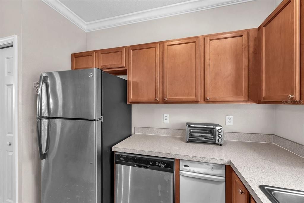 For Rent: $1,750 (2 beds, 1 baths, 1142 Square Feet)