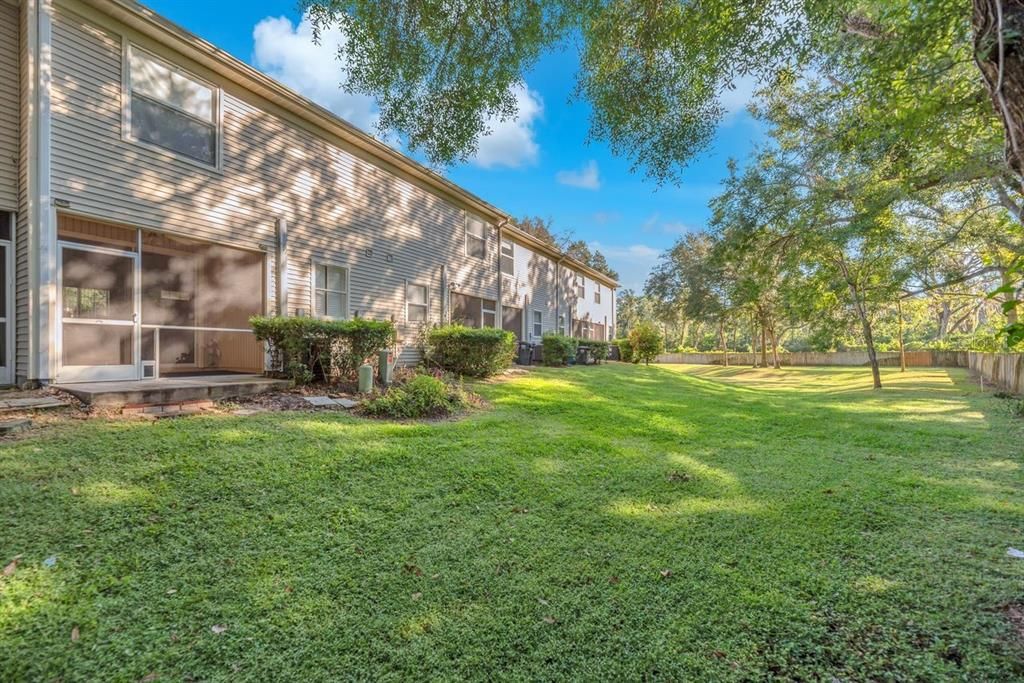 For Rent: $1,750 (2 beds, 1 baths, 1142 Square Feet)