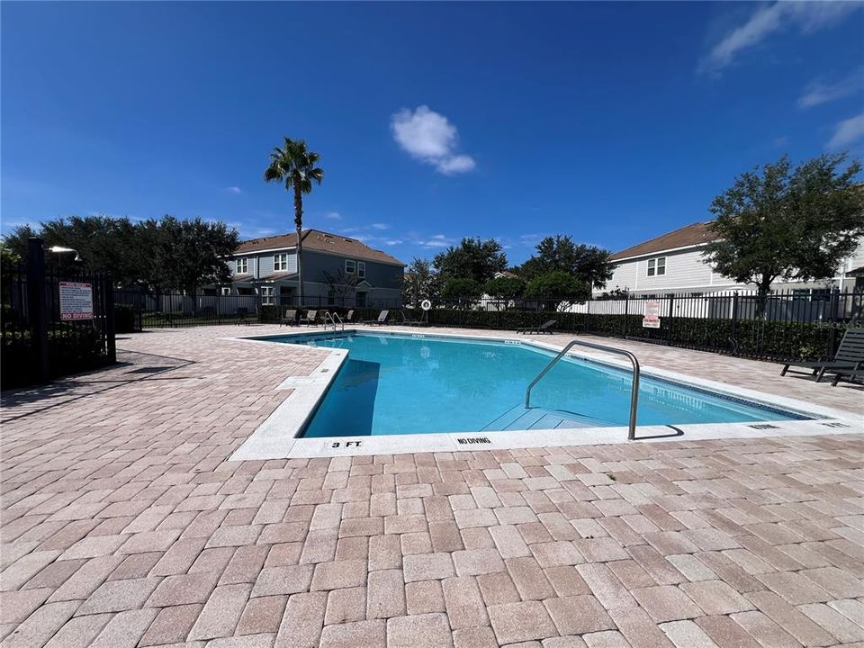 For Rent: $2,200 (3 beds, 2 baths, 1467 Square Feet)