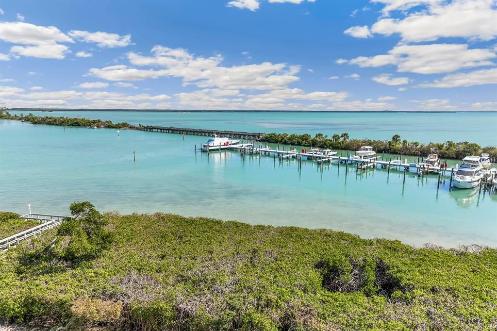 待售: $1,295,000 (2 贝兹, 2 浴室, 1241 平方英尺)