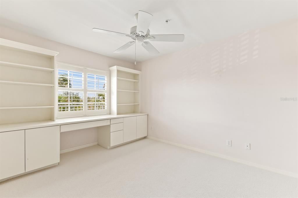 待售: $1,295,000 (2 贝兹, 2 浴室, 1241 平方英尺)