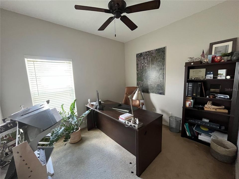 For Rent: $2,317 (4 beds, 2 baths, 1960 Square Feet)