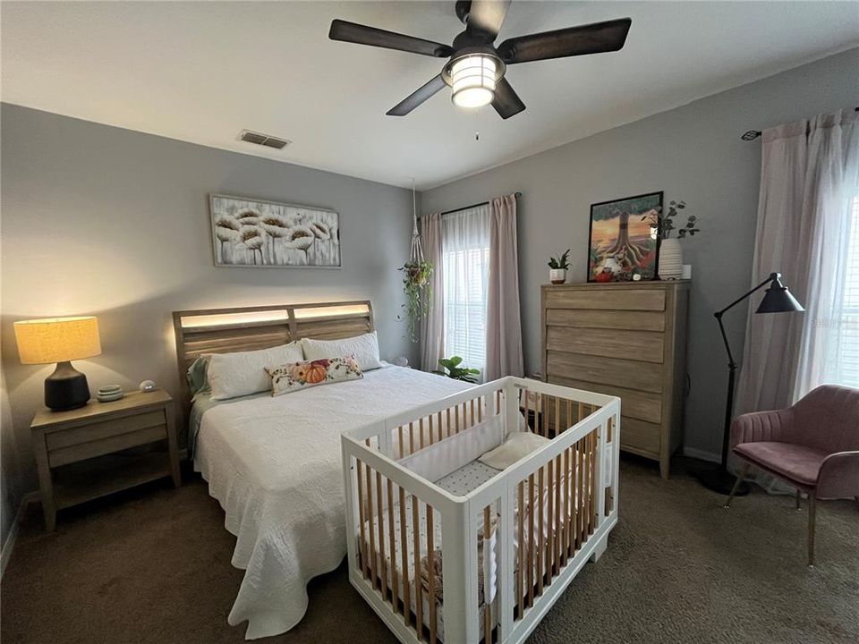 For Rent: $2,317 (4 beds, 2 baths, 1960 Square Feet)