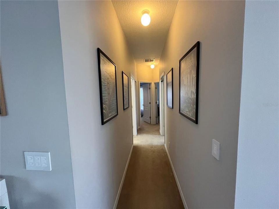 For Rent: $2,317 (4 beds, 2 baths, 1960 Square Feet)