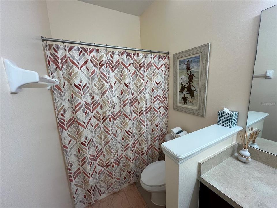 For Rent: $2,317 (4 beds, 2 baths, 1960 Square Feet)