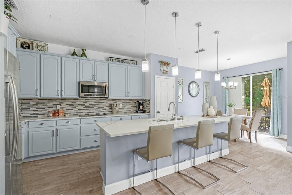 Active With Contract: $399,777 (4 beds, 2 baths, 2328 Square Feet)