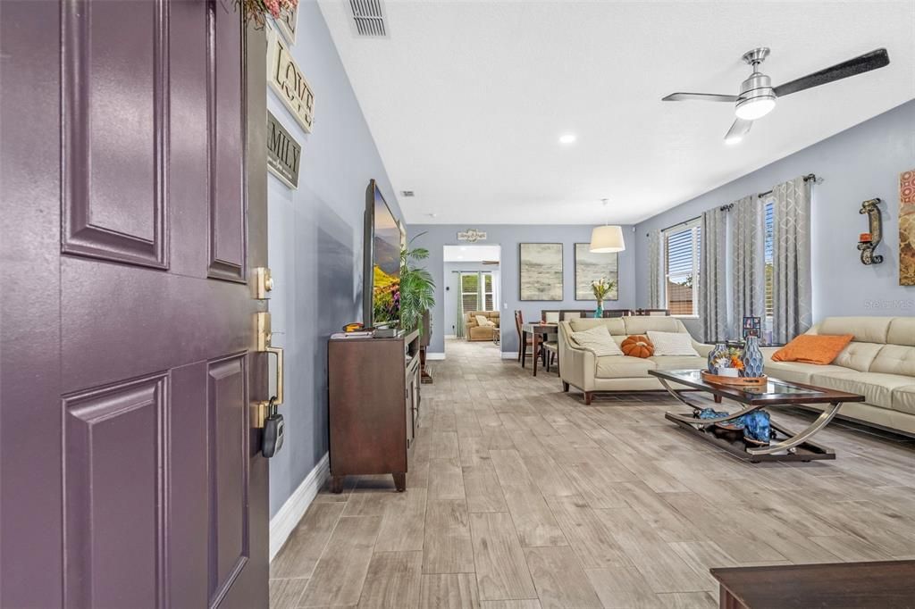 Active With Contract: $399,777 (4 beds, 2 baths, 2328 Square Feet)