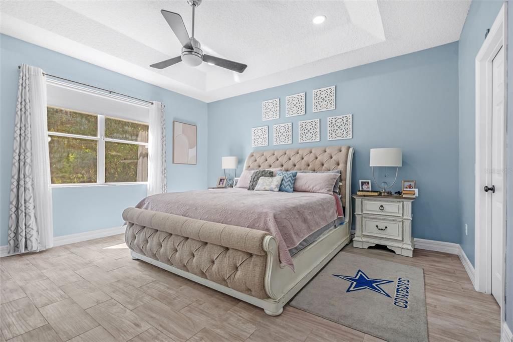 Active With Contract: $399,777 (4 beds, 2 baths, 2328 Square Feet)