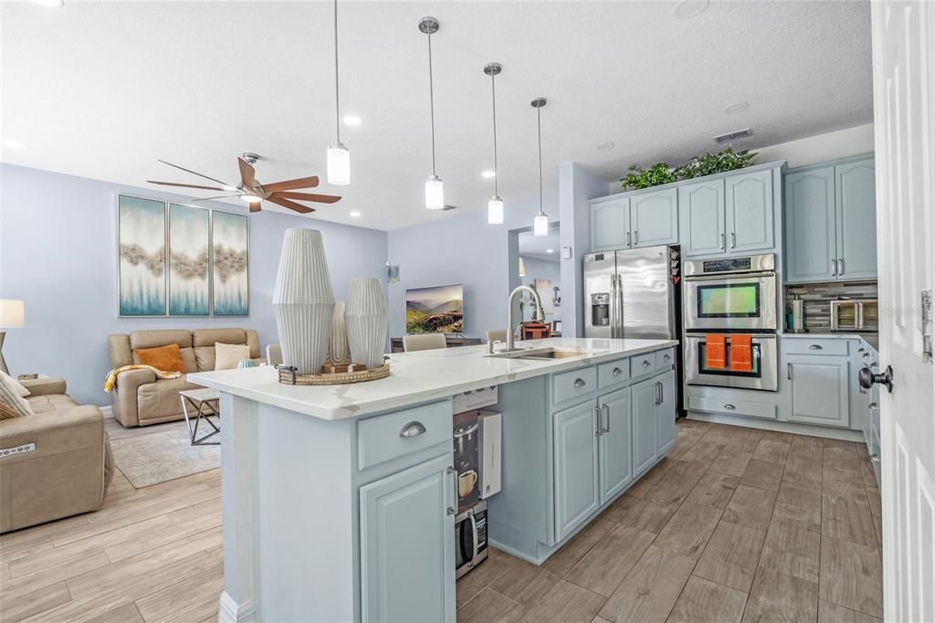 Active With Contract: $399,777 (4 beds, 2 baths, 2328 Square Feet)