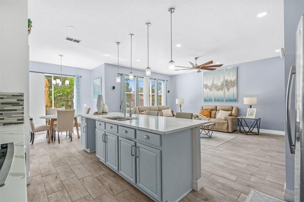 Active With Contract: $399,777 (4 beds, 2 baths, 2328 Square Feet)