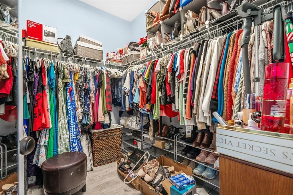 Active With Contract: $399,777 (4 beds, 2 baths, 2328 Square Feet)