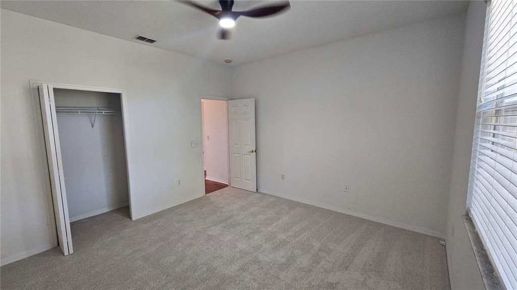 For Sale: $299,999 (4 beds, 2 baths, 1840 Square Feet)