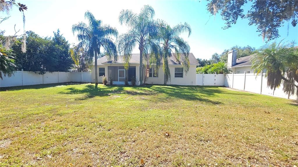 For Sale: $299,999 (4 beds, 2 baths, 1840 Square Feet)