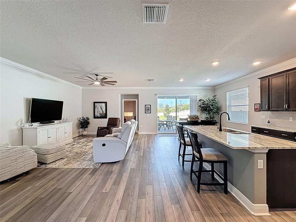 Active With Contract: $518,000 (3 beds, 2 baths, 1987 Square Feet)