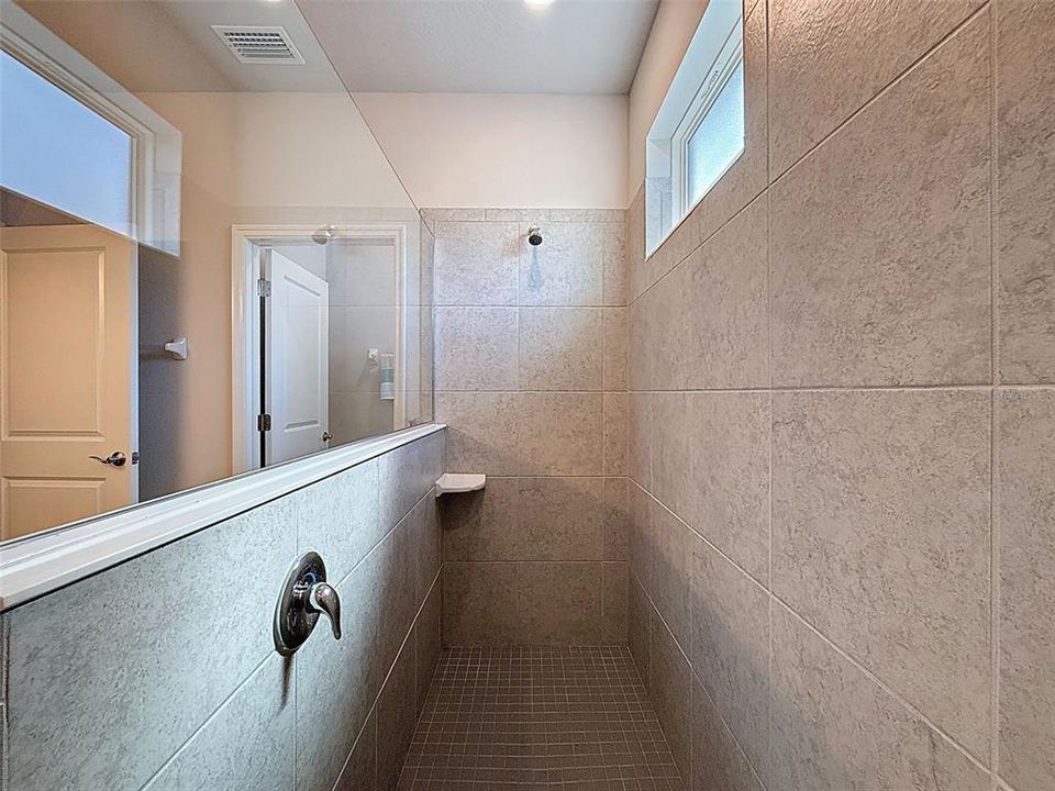 Active With Contract: $518,000 (3 beds, 2 baths, 1987 Square Feet)