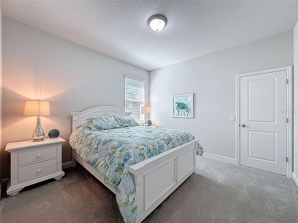 Active With Contract: $518,000 (3 beds, 2 baths, 1987 Square Feet)