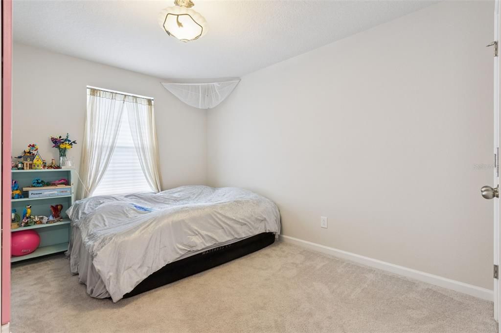 For Sale: $390,000 (3 beds, 2 baths, 1833 Square Feet)