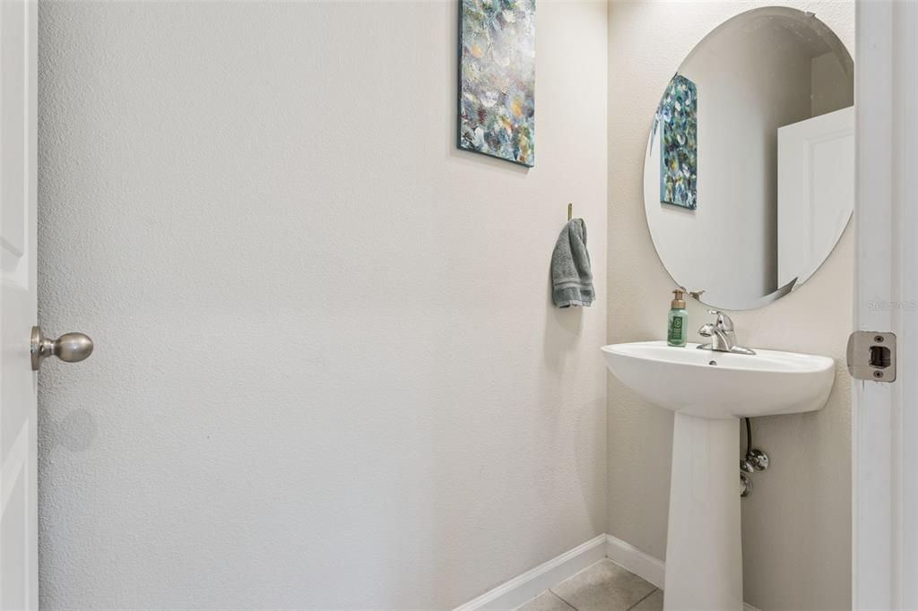 For Sale: $390,000 (3 beds, 2 baths, 1833 Square Feet)