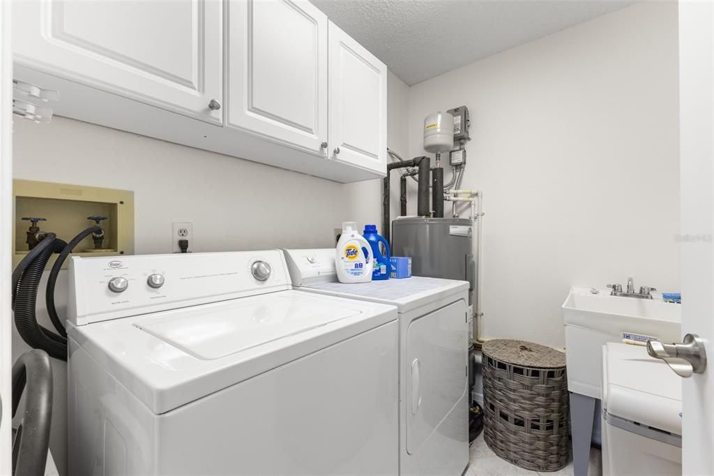 合同活跃: $282,500 (2 贝兹, 2 浴室, 1500 平方英尺)