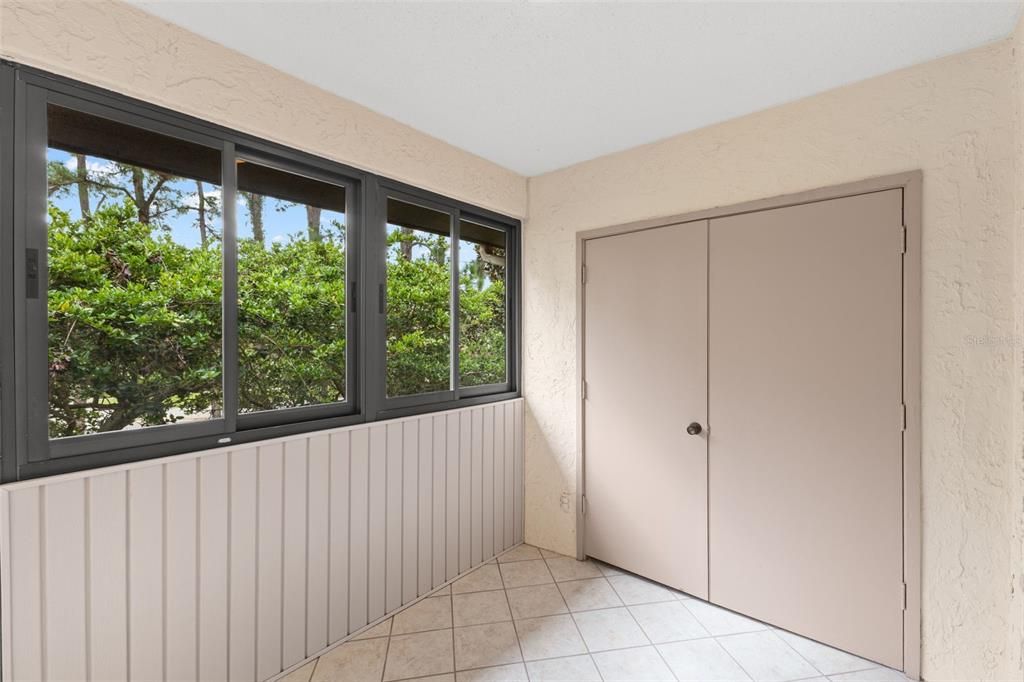 合同活跃: $282,500 (2 贝兹, 2 浴室, 1500 平方英尺)