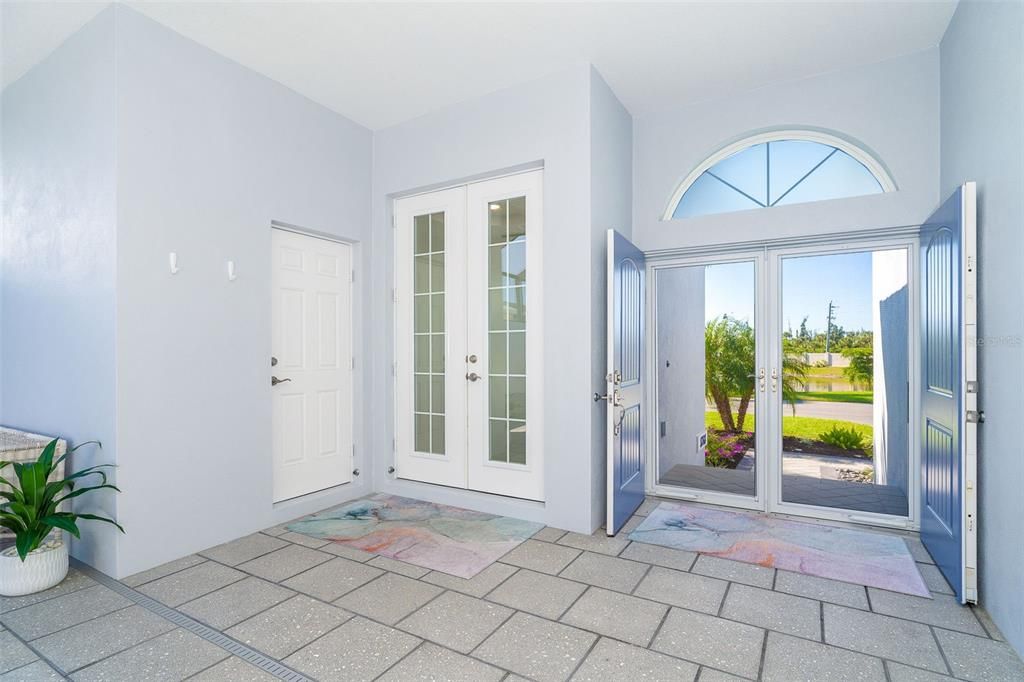 На продажу: $675,000 (3 спален, 3 ванн, 2126 Квадратных фут)