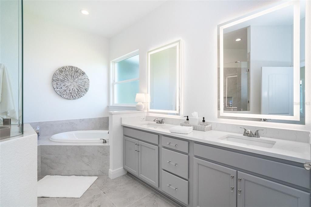 На продажу: $675,000 (3 спален, 3 ванн, 2126 Квадратных фут)