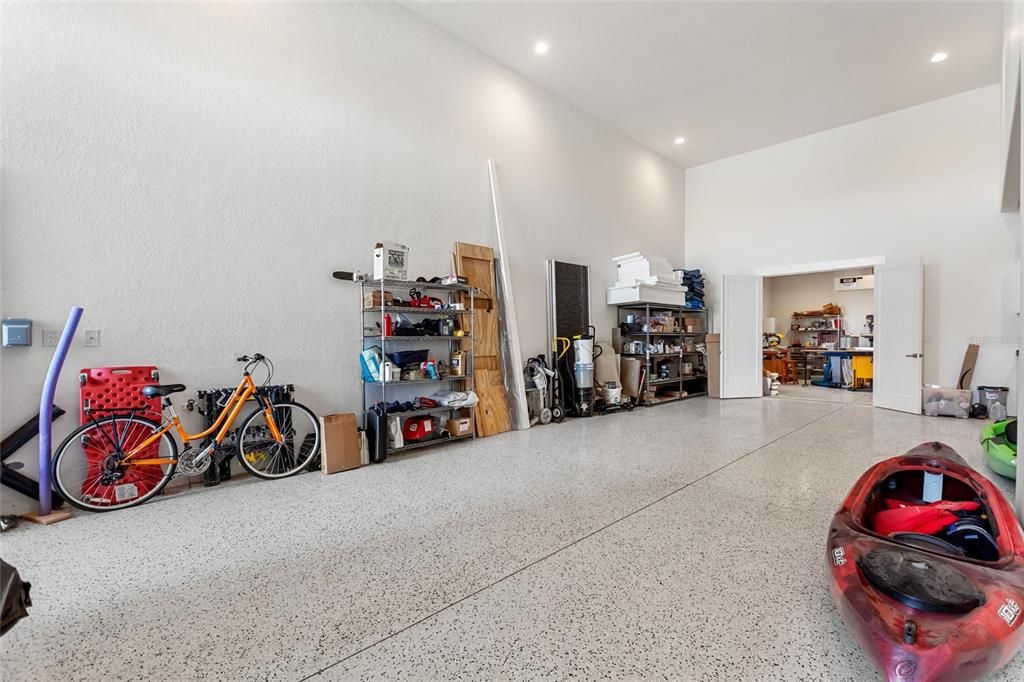 For Sale: $1,300,000 (2 beds, 3 baths, 3936 Square Feet)