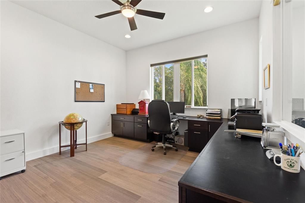 For Sale: $1,300,000 (2 beds, 3 baths, 3936 Square Feet)