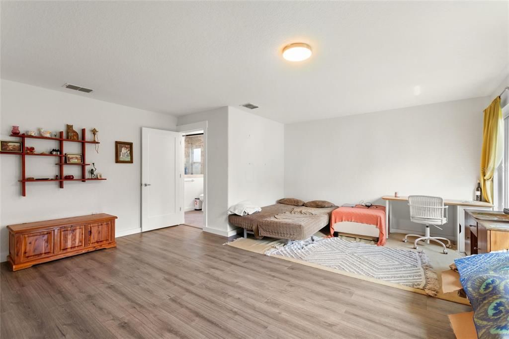 En Venta: $1,300,000 (2 camas, 3 baños, 3936 Pies cuadrados)