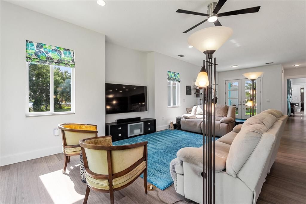 For Sale: $1,300,000 (2 beds, 3 baths, 3936 Square Feet)