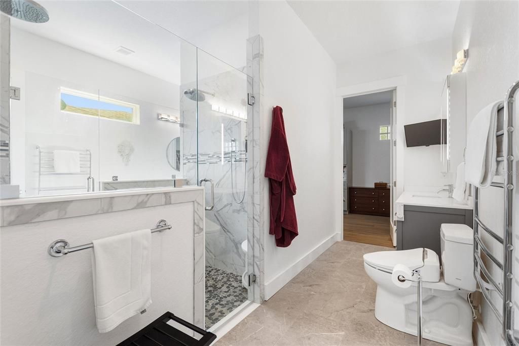 For Sale: $1,300,000 (2 beds, 3 baths, 3936 Square Feet)