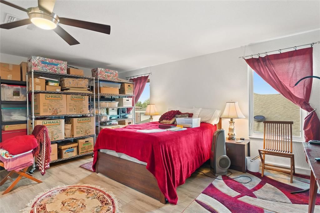 For Sale: $1,300,000 (2 beds, 3 baths, 3936 Square Feet)