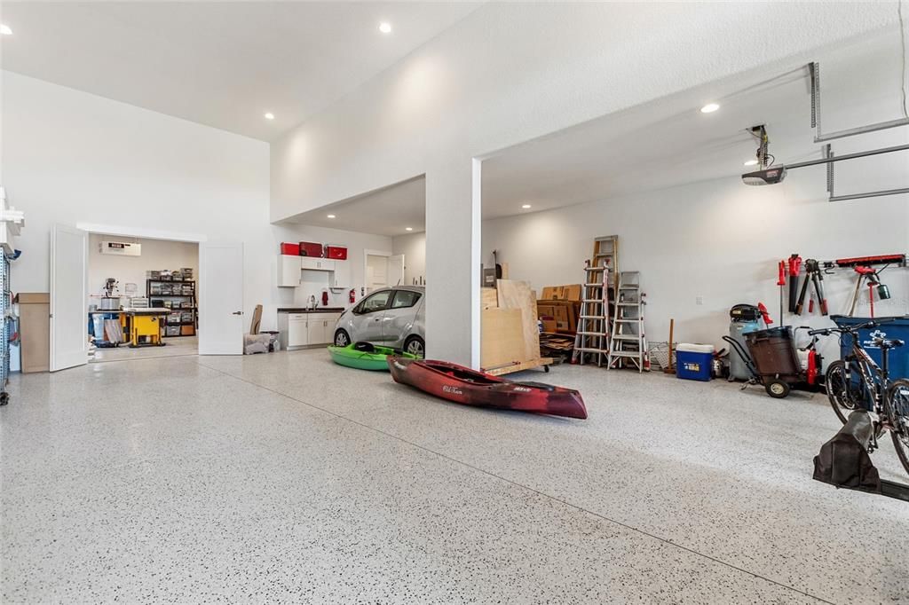 For Sale: $1,300,000 (2 beds, 3 baths, 3936 Square Feet)