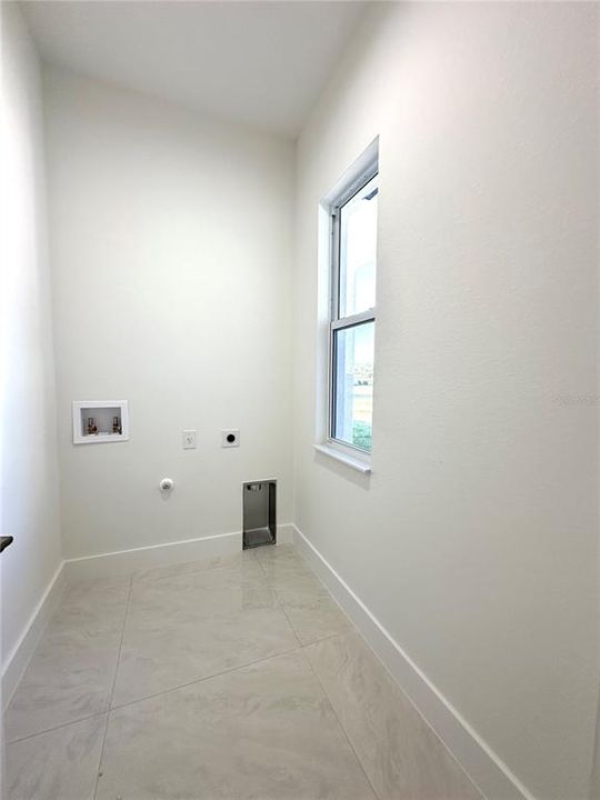 出租: $1,995 (3 贝兹, 2 浴室, 1474 平方英尺)