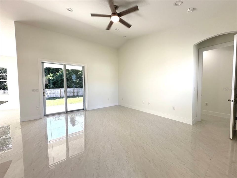 出租: $1,995 (3 贝兹, 2 浴室, 1474 平方英尺)