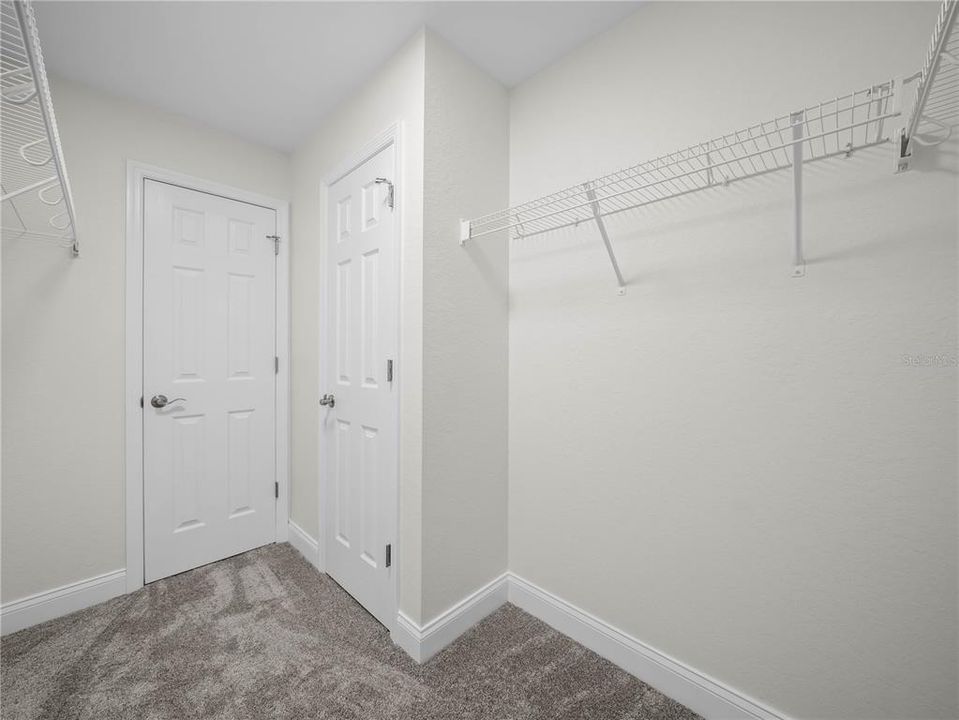 合同活跃: $259,000 (3 贝兹, 2 浴室, 1279 平方英尺)