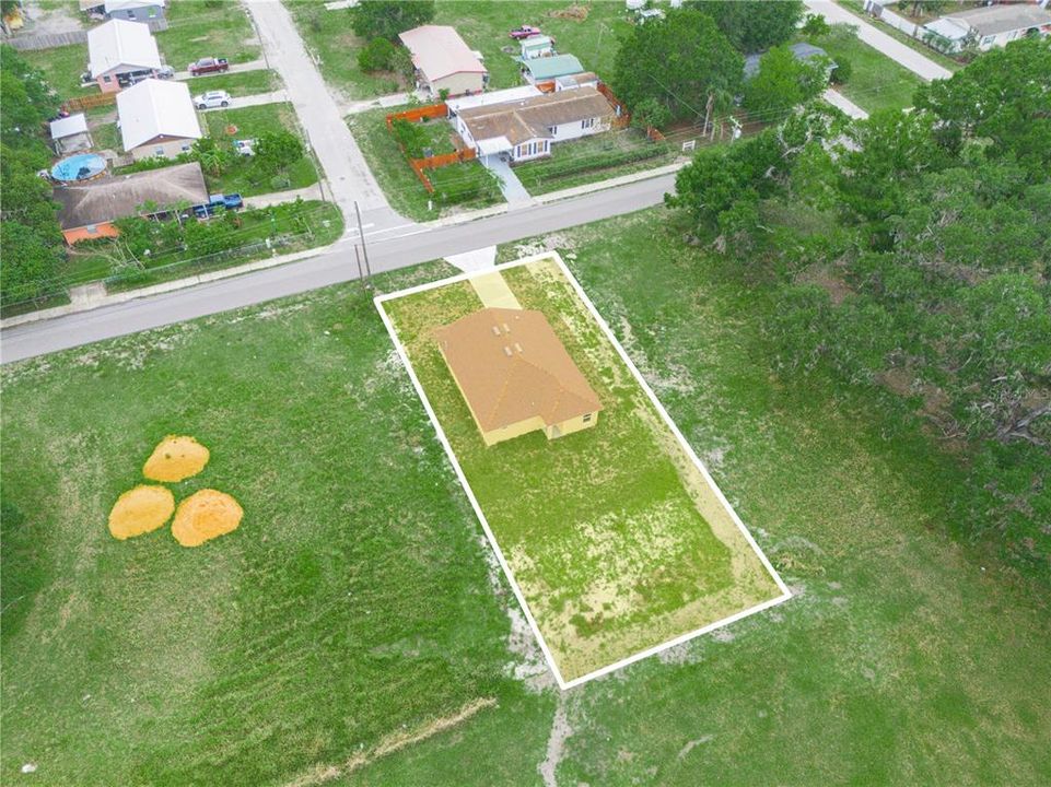 合同活跃: $259,000 (3 贝兹, 2 浴室, 1279 平方英尺)