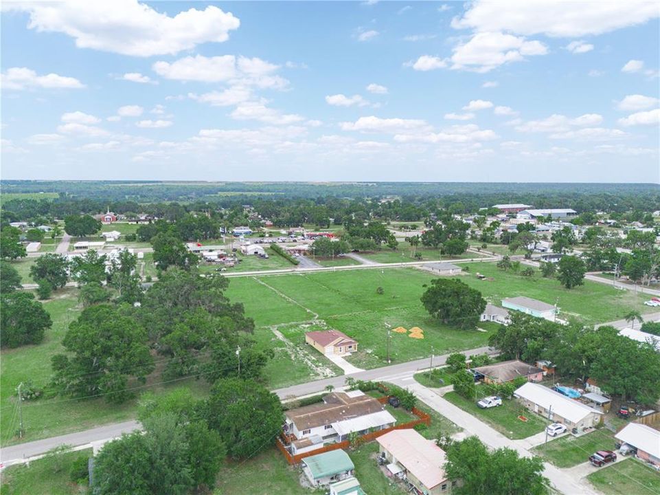 合同活跃: $259,000 (3 贝兹, 2 浴室, 1279 平方英尺)