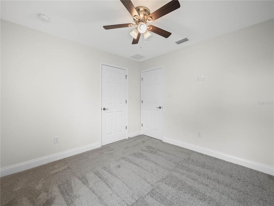 合同活跃: $259,000 (3 贝兹, 2 浴室, 1279 平方英尺)