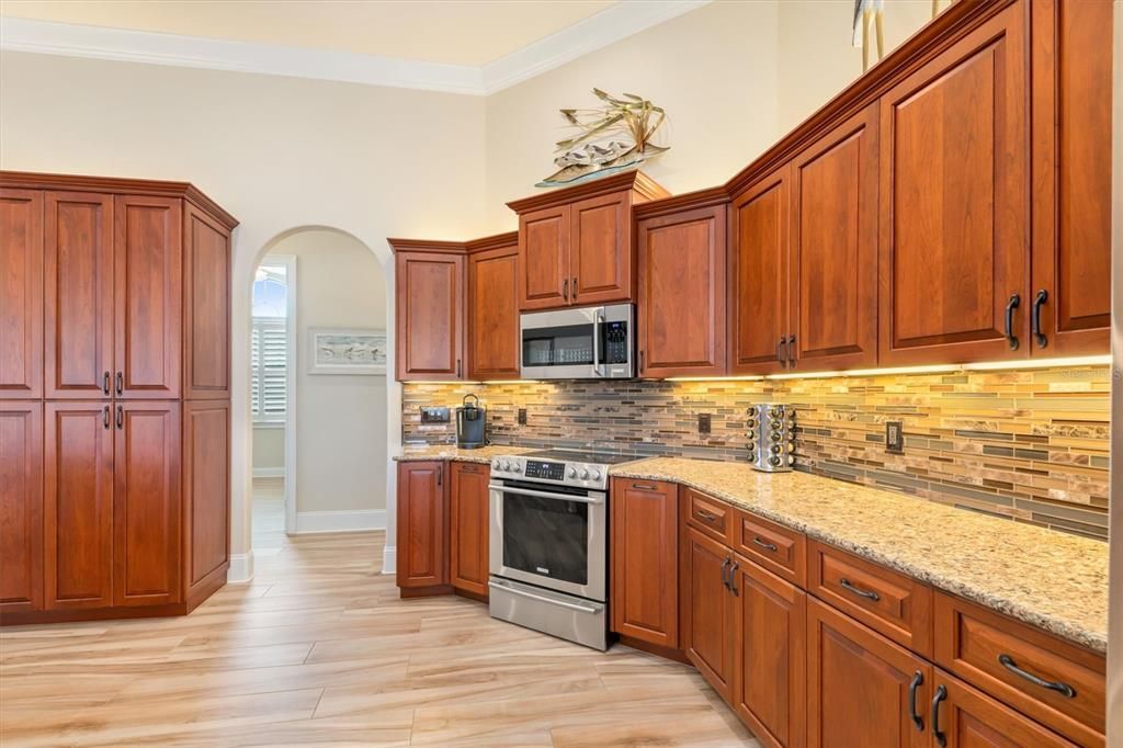 En Venta: $1,450,000 (3 camas, 3 baños, 3208 Pies cuadrados)