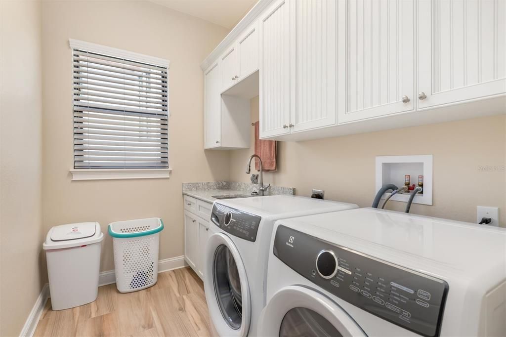 En Venta: $1,450,000 (3 camas, 3 baños, 3208 Pies cuadrados)