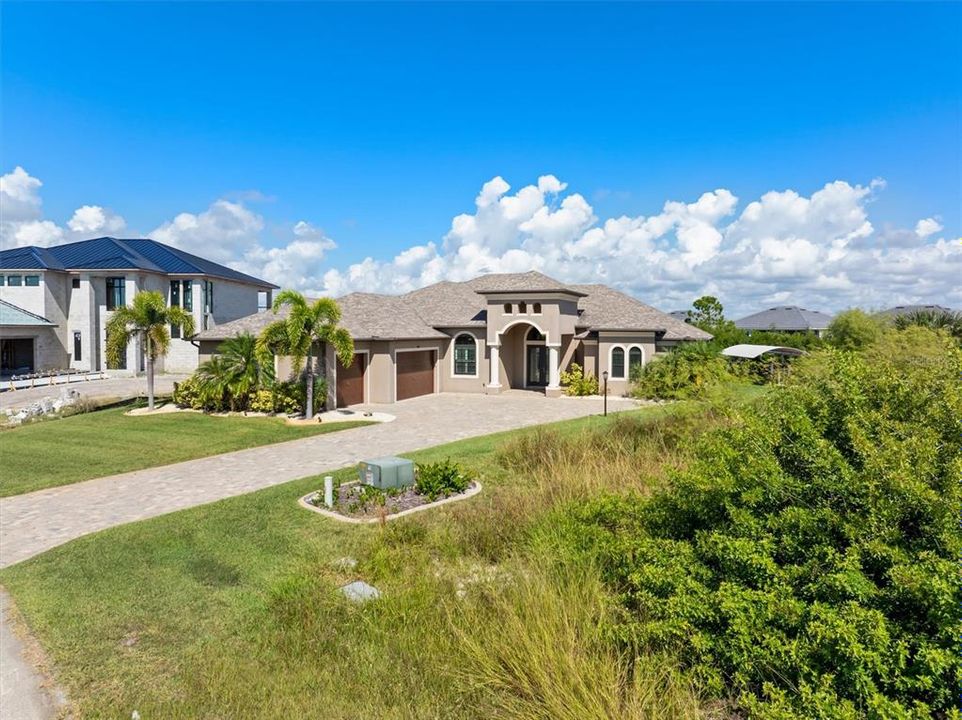 En Venta: $1,450,000 (3 camas, 3 baños, 3208 Pies cuadrados)