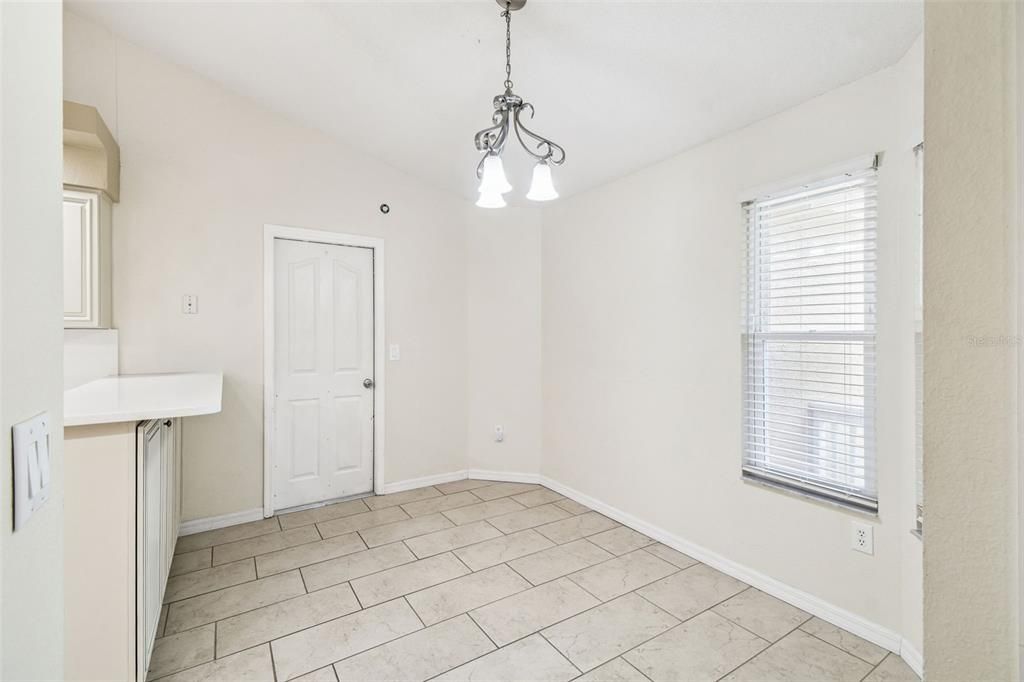 For Sale: $350,000 (3 beds, 2 baths, 1312 Square Feet)