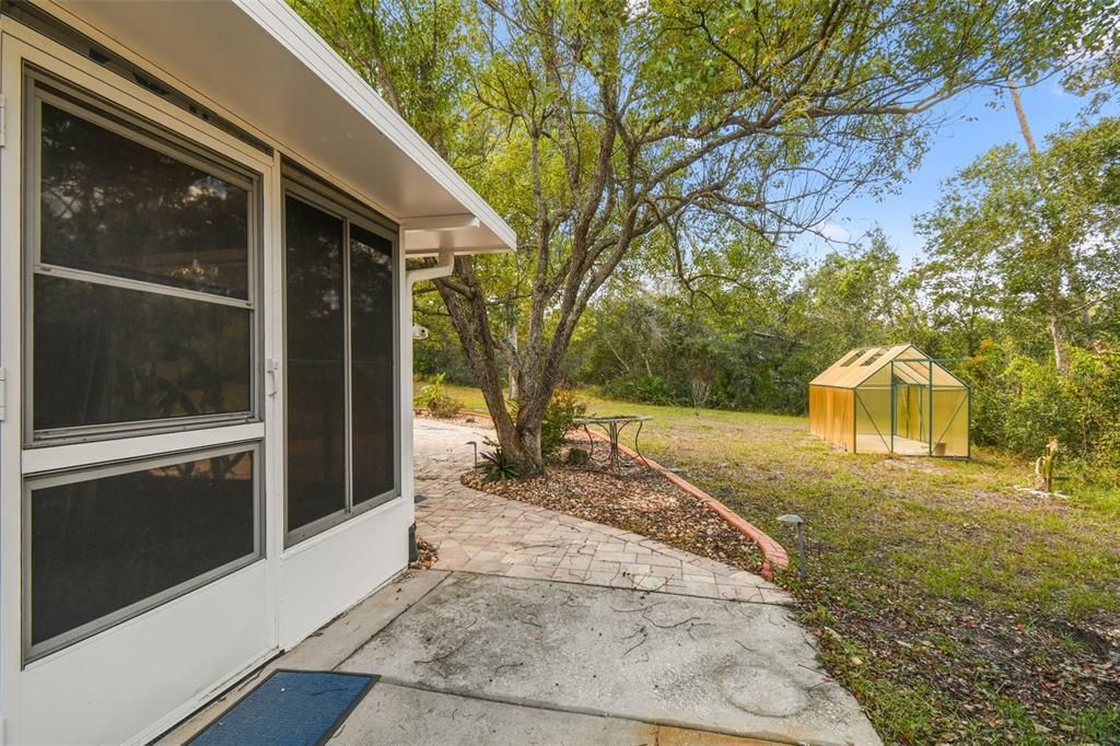 For Sale: $350,000 (3 beds, 2 baths, 1312 Square Feet)