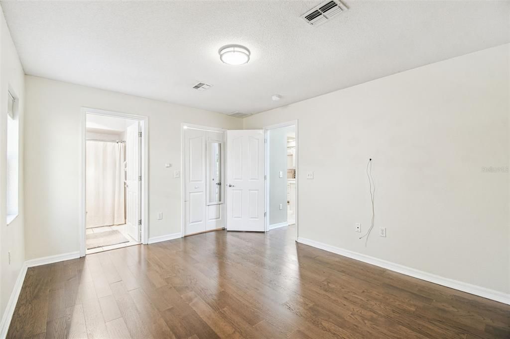 For Sale: $350,000 (3 beds, 2 baths, 1312 Square Feet)