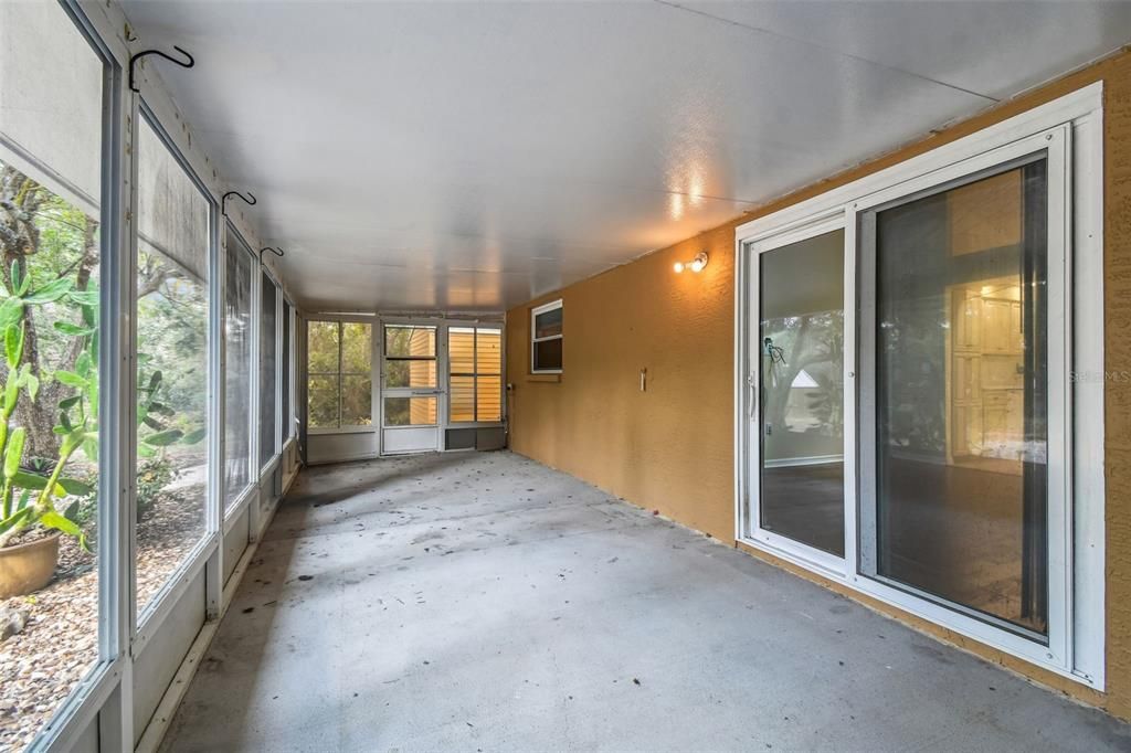 For Sale: $350,000 (3 beds, 2 baths, 1312 Square Feet)