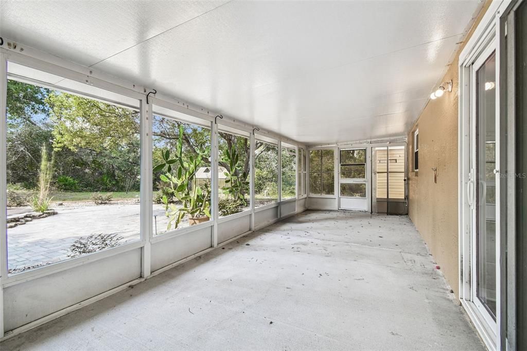 For Sale: $350,000 (3 beds, 2 baths, 1312 Square Feet)