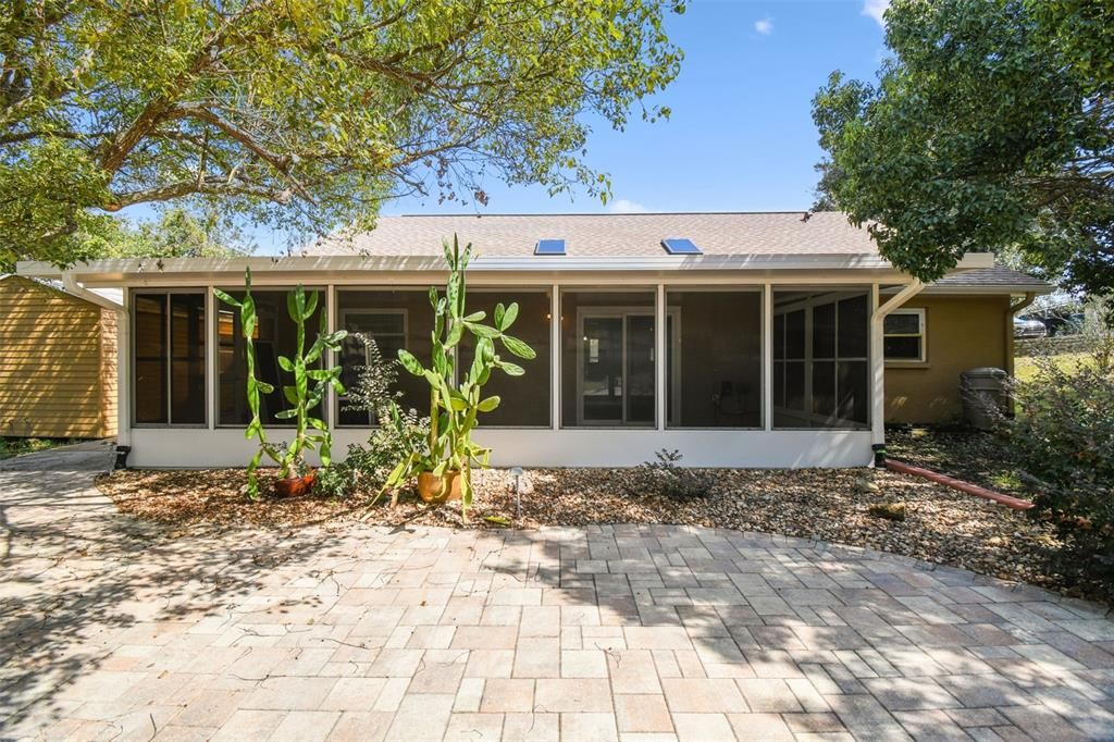 For Sale: $350,000 (3 beds, 2 baths, 1312 Square Feet)