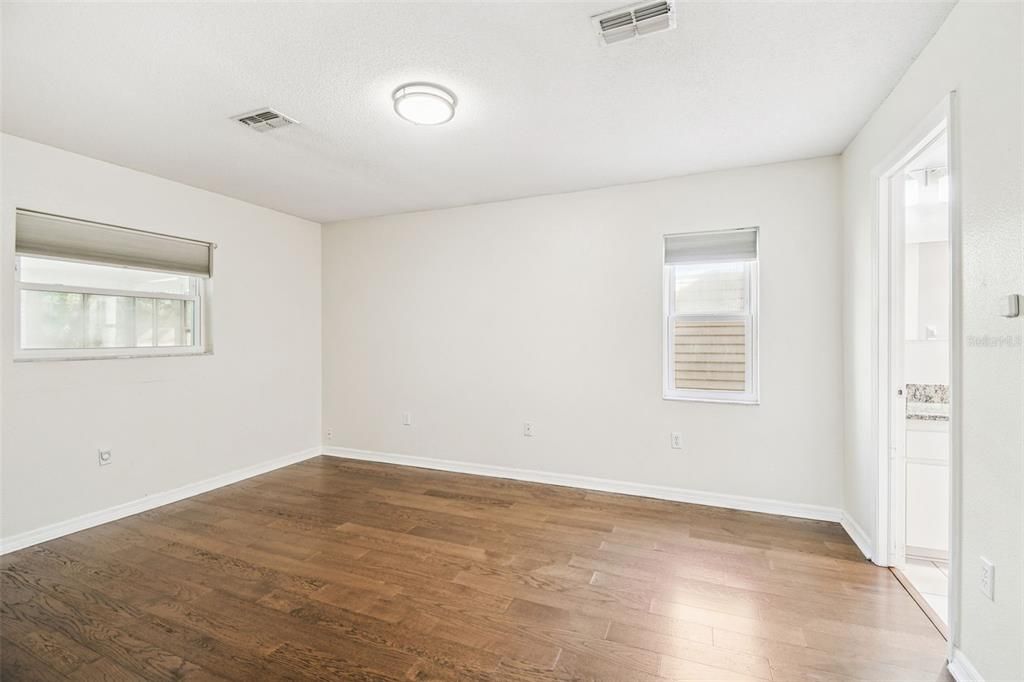 For Sale: $350,000 (3 beds, 2 baths, 1312 Square Feet)