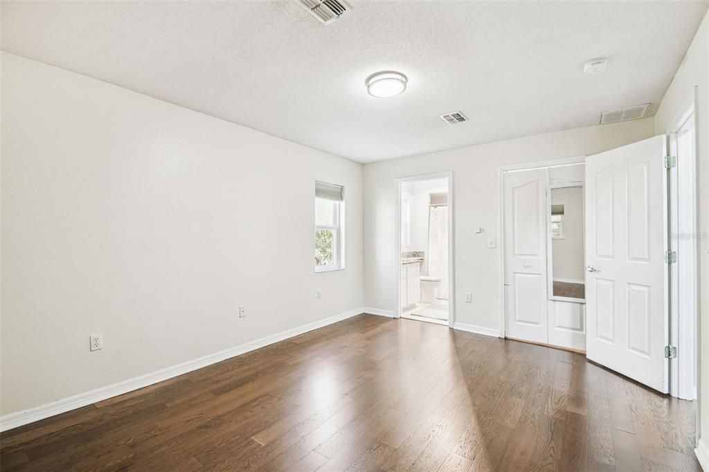 For Sale: $350,000 (3 beds, 2 baths, 1312 Square Feet)